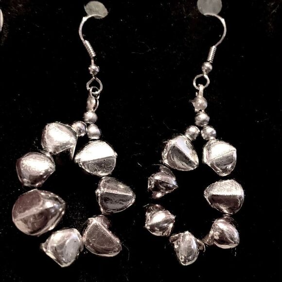 Silver nuggets dangle pierced earrings - Picture 1 of 3